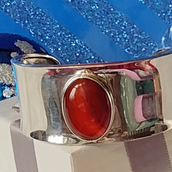 Carnelian Heavy Sterling Silver Bangle - Picture 9 of 12